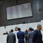 Deputados de SP aprovam projeto de privatização da Sabesp