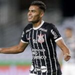 Corinthians vence 'amistoso' com o Coritiba e diz adeus a uma temporada catastrófica Corinthians vence 'amistoso' com o Coritiba e diz adeus a uma temporada catastrófica