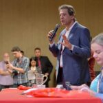 Gleisi e Haddad divergem sobre déficit fiscal durante evento do PT