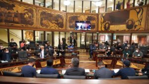 Deputados correm para votar Orçamento de 2024 e dezenas de projetos na Aleac