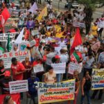 Protesto em Maceió reúne milhares de pessoas prejudicadas pela Braskem Protesto em Maceió reúne milhares de pessoas prejudicadas pela Braskem