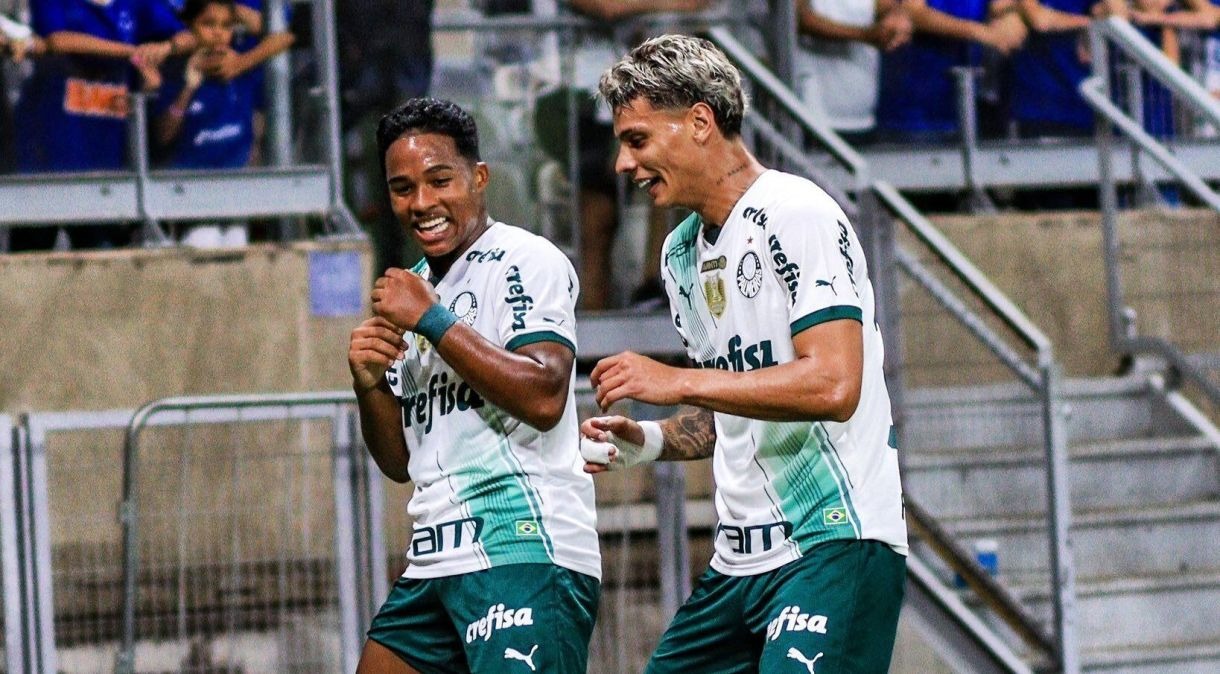 ✓ O CORINTHIANS É CAMPEÃO PAULISTA FEMININO DE 2023 8 No Palmeiras Na