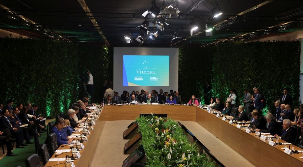 Uruguai pressiona Mercosul por diálogo ou acordo com a China