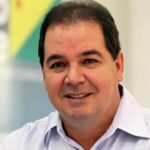 Médico Tião Viana alerta para a propagação da nova variante do coronavírus e aumento de internações