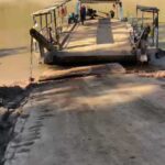 Problemas recorrentes na balsa interrompem travessia no Rio Acre em Xapuri Problemas recorrentes na balsa interrompem travessia no Rio Acre em Xapuri