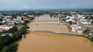 Rio Acre registra queda brusca, mas chuvas podem causar nova elevação