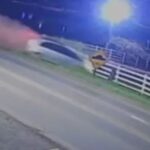 VÍDEO: bebê morre após carro sair de pista e colidir fortemente com cercas