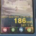 PRF flaga condutor dirigindo motocicleta a 186/h em estrada no Paraná