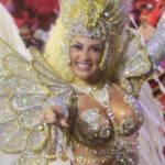 Rainha da Dragões da Real usa colete de 14kg para se acostumar com fantasia de carnaval