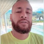 Neymar admite estar acima do peso e rebate comentários: 'Gordo? Acho que não' Neymar admite estar acima do peso e rebate comentários: 'Gordo? Acho que não'