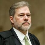 Dias Toffoli passa por cirurgia robótica para retirada de hérnias
