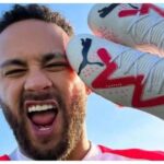 Neymar brinca com 'calma, calabreso', mas é chamado de 'Bruno Marquezino' e 'Caraobeso' Neymar brinca com 'calma, calabreso', mas é chamado de 'Bruno Marquezino' e 'Caraobeso'