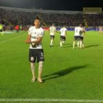 Corinthians vence Botafogo e conquista primeira vitória fora de casa