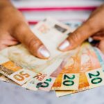 PARCELA ÚNICA de R$588,00: CAIXA confirma PAGAMENTO ÚNICO para CPFs 1,2,3,4,5,6,7,8,9 e 0 e brasileiros se divertem de alegria