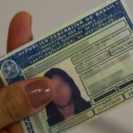 PL permite condutores que estão no exterior renovem a CNH em Consulados