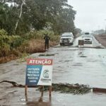 Trecho que liga Plácido de Castro a Rio Branco é interditado após início de erosão