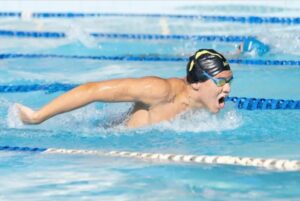 Atleta acreano é convidado para nadar no Fluminense e família realiza rifa em busca de arcar com despesas