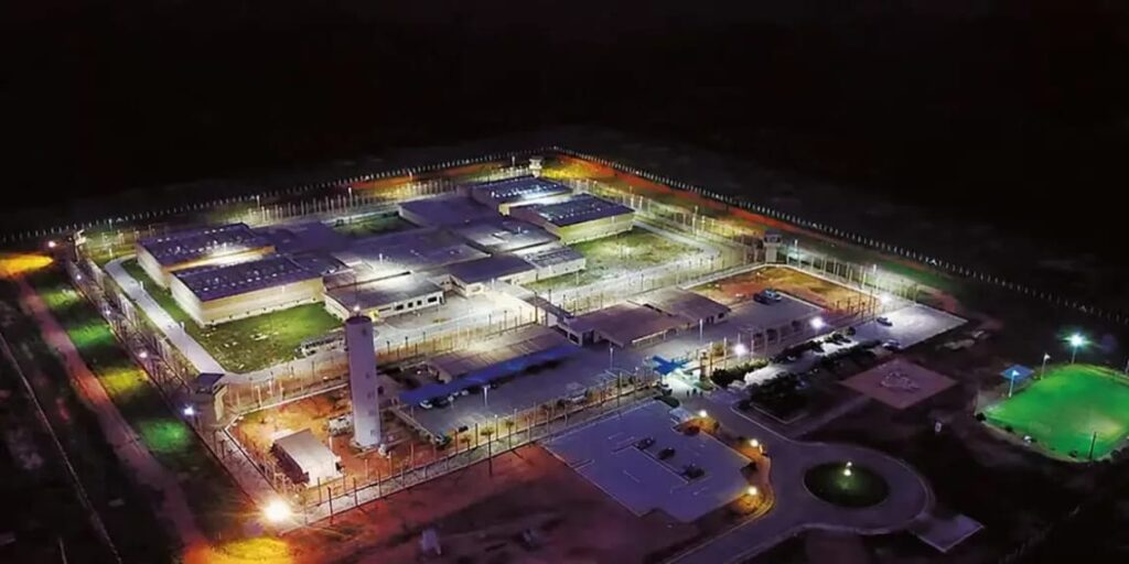 Ministro Lewandowski afasta direção de presídio de Mossoró e determina intervenção