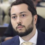 Deputado denuncia abandono de veículos apreendidos em depósito da Polícia Civil Deputado denuncia abandono de veículos apreendidos em depósito da Polícia Civil