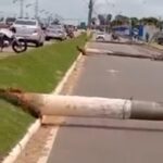 Motoristas que se envolverem em acidentes com postes terão que pagar até R$ 10 mil para reposição, alerta empresa de energia elétrica Motoristas que se envolverem em acidentes com postes terão que pagar até R$ 10 mil para reposição, alerta empresa de energia elétrica