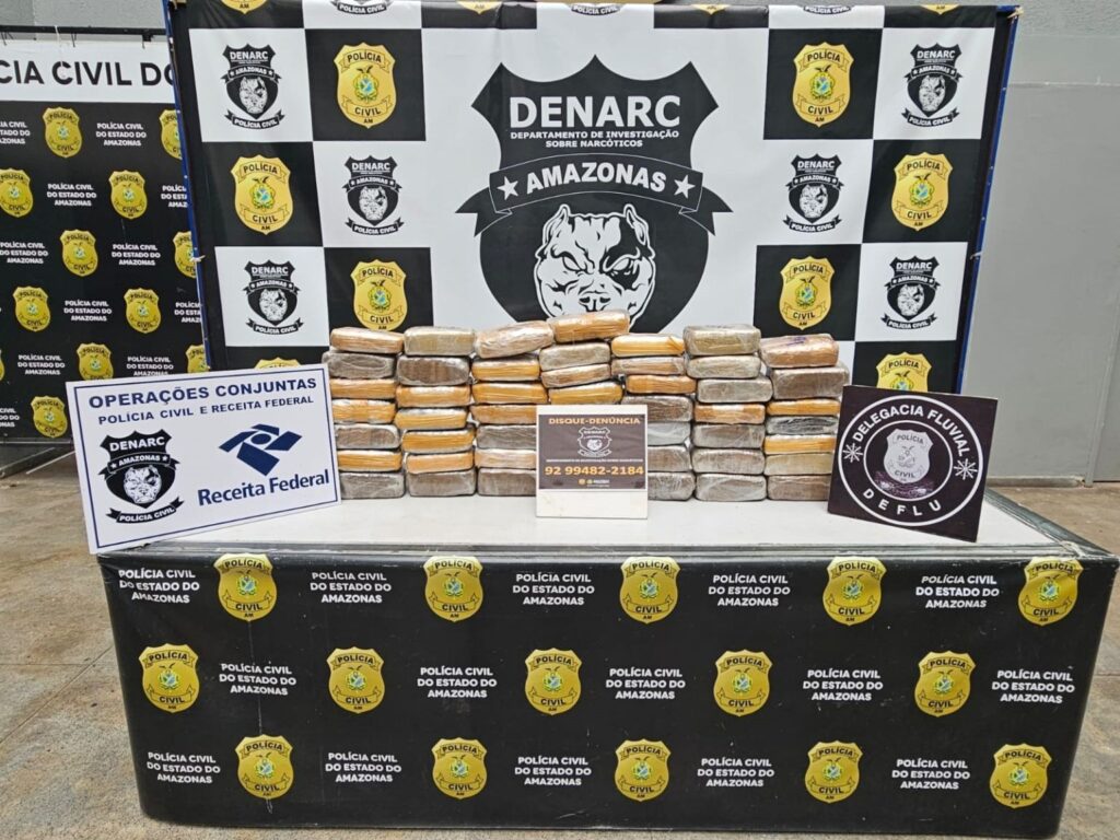 ‘JC’ é preso com ‘supermaconha’ em uma embarcação no Rio Negro