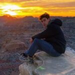 Jovem de 19 anos morre ao tentar fazer foto de paisagem em região de cânions nos EUA Jovem de 19 anos morre ao tentar fazer foto de paisagem em região de cânions nos EUA