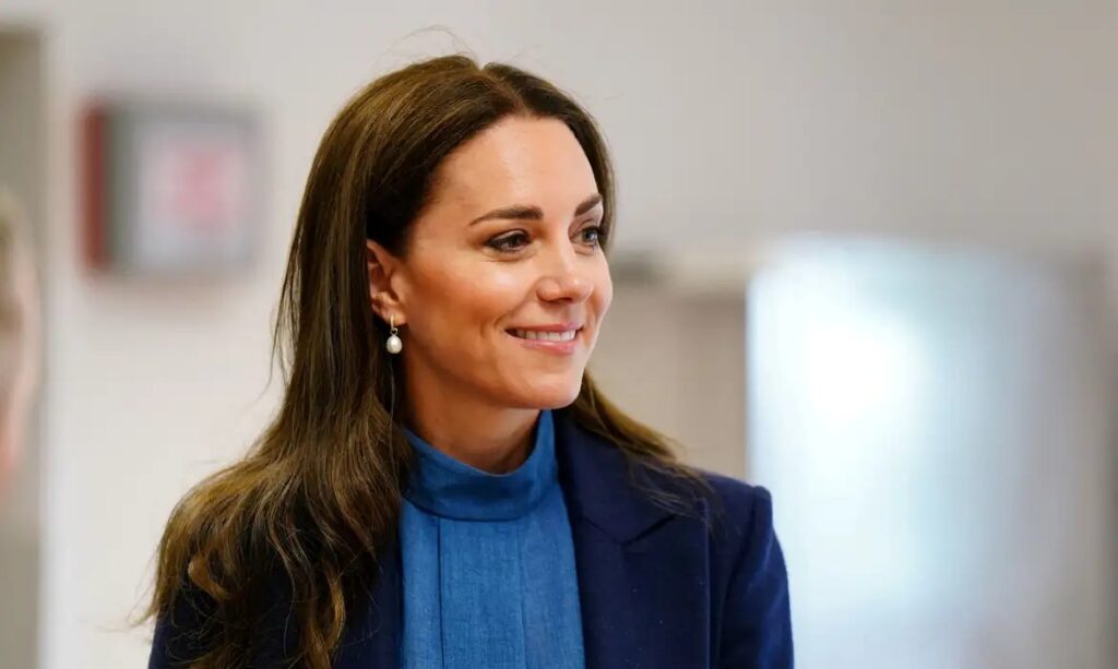 Kate Middleton anuncia estar em quimioterapia, após descobrir câncer