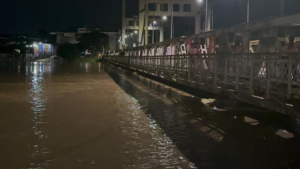 Estabilidade no Rio Acre: Nível se mantém em 17,68m em meio a fortes chuvas