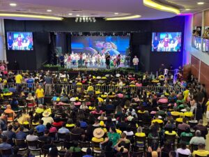 Apoiadores de Bolsonaro lotam evento do PL Mulher em Rio Branco