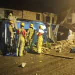 Casa abandonada desaba durante a noite em Cruzeiro do Sul