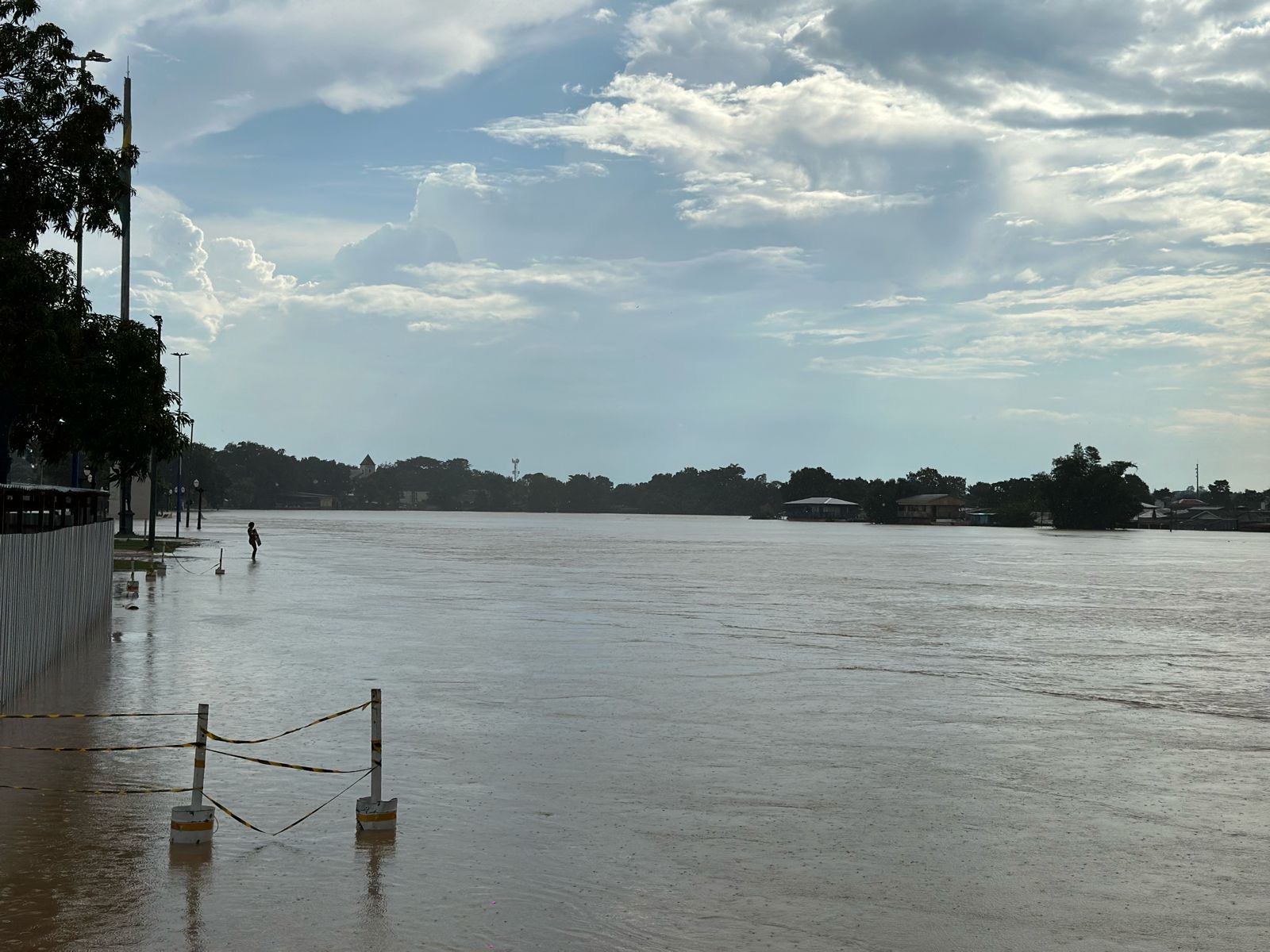 Nível Do Rio Acre Começa A Baixar Lentamente Diz Defesa Civil Na Hora Da Notícia 