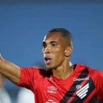 Athletico vence o Danubio fora de casa e segue 100% na Sul-Americana