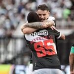 Vasco da gama estreia com vitória sobre o Grêmio no caldeirão de São Januário Vasco da gama estreia com vitória sobre o Grêmio no caldeirão de São Januário