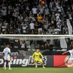 Botafogo falha na defesa e estreia com derrota em casa na Libertadores Botafogo falha na defesa e estreia com derrota em casa na Libertadores