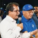 Diretor do INSS foi a festa de entidade investigada por descontos Diretor do INSS foi a festa de entidade investigada por descontos