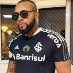 Gigolô não! Nego Di conta que está sendo processado por Davi Brito