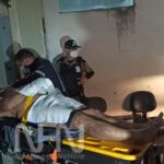Motociclista supostamente alcoolizado perde controle e bate em rotatória de Rio Branco