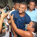 Campeão do BBB24, Davi é recebido pela torcida em Salvador Campeão do BBB24, Davi é recebido pela torcida em Salvador