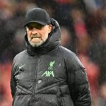 Liverpool tropeça em clássico, e liderança do Inglês fica com Arsenal