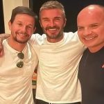 David Beckham processa empresa de Mark Wahlberg, seu ex-amigo David Beckham processa empresa de Mark Wahlberg, seu ex-amigo