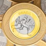 Moeda de R$1 ‘perna de pau’ chega a valer R$20.000,00 e brasileiros comemoram Moeda de R$1 ‘perna de pau’ chega a valer R$20.000,00 e brasileiros comemoram