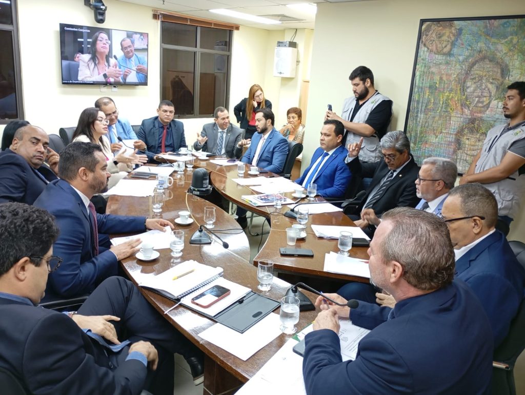 “Assembleia está sendo chamada a chancelar um acordo político espúrio”, diz deputado sobre recriação de cargo de representação política em Brasília