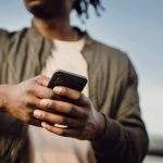 Governo Passou A Dar Celulares Para Todos Os Inscritos Do CadÚnico: Saiba Como Pedir O Seu