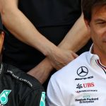 F1: Polícia investiga autor de e-mails anônimos direcionados a Mercedes e a Hamilton F1: Polícia investiga autor de e-mails anônimos direcionados a Mercedes e a Hamilton