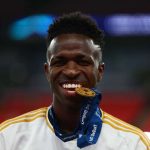 Vini Jr confunde espanhol com português em entrevista e exalta Real Madrid