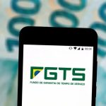 O Saque que pode pagar R$6.220 diretamente na CAIXA para quem tem carteira assinada e FGTS