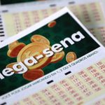 Gerente de lotérica “acerta” números da Mega-Sena, mas não ganha nada
