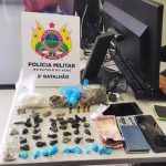 Foragido da Justiça e menor de idade são presos em flagrante por tráfico de drogas em Rio Branco Foragido da Justiça e menor de idade são presos em flagrante por tráfico de drogas em Rio Branco