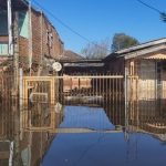 Moradores de bairro em Porto Alegre estão há 26 dias fora de casa Moradores de bairro em Porto Alegre estão há 26 dias fora de casa