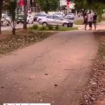 Mulher fica ferida em colisão envolvendo três veículos; moradores pedem quebra molas no local Mulher fica ferida em colisão envolvendo três veículos; moradores pedem quebra molas no local